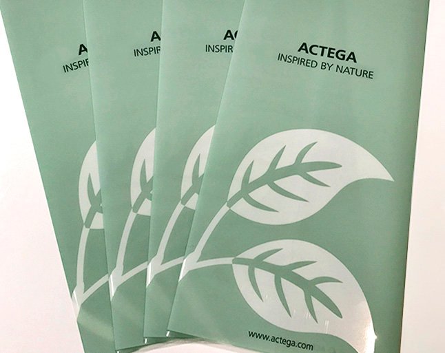 Exemplo de acabamento soft touch em rótulo shrink sleeve